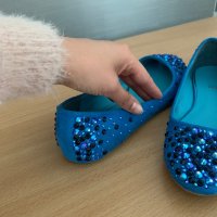 Чисто нови дамски обувки с камъчета, снимка 4 - Дамски елегантни обувки - 36804781