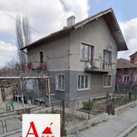 Продава двуетажна къща в Перник, кв.Църква, снимка 1 - Къщи - 40810844