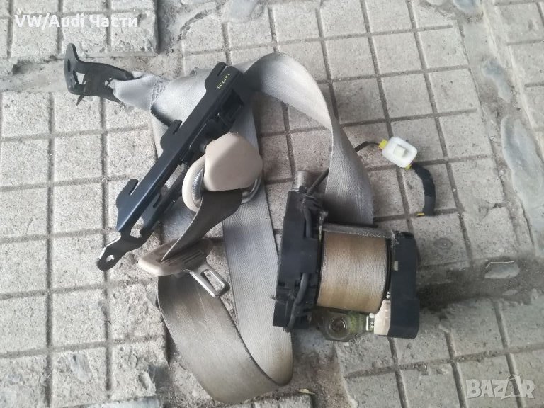 Преден десен предпазен колан за Голф 4 Бора Пасат Golf 4 VW Bora Passat пасажерска страна , снимка 1