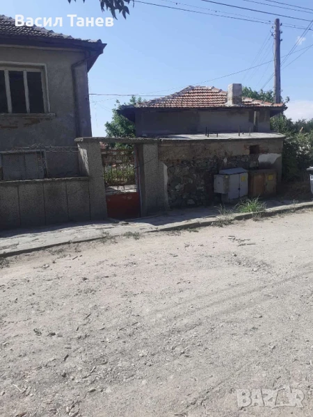 Къща с двор с. Дълбок извор община Първомай , снимка 1