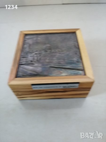 Дървена кутия 11 х 11 h 5 cm. , снимка 1