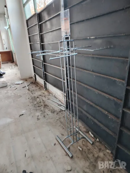 стелаж за дрехи 3, снимка 1