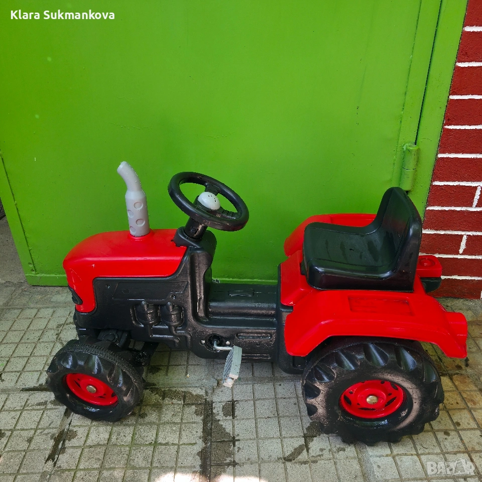 Червен трактор за момче , снимка 1
