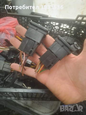 Бутони за ел.стъкла от Vw Polo mk3 , Vw Passat B3 , Seat Toleso, Ibiza , снимка 3 - Части - 51850766