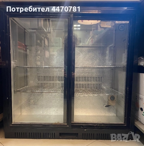 Професионален хладилен шкаф Gastro-Cool, стъклени врати