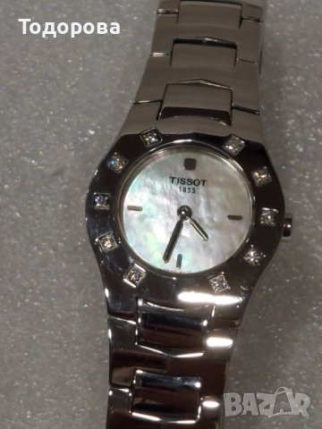 Дамски часовник Tissot с 10 диаманта и седефен циферблат,машина кварц
