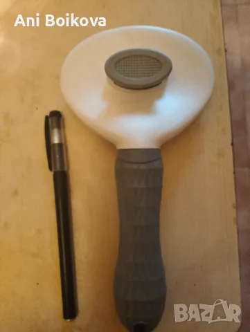 Голяма самопочистваща се четка с бутон, снимка 5 - За кучета - 48771235