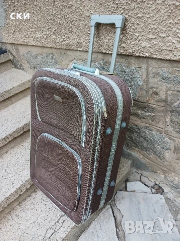 куфар плат в.70см ш.50см д.30см с колелца, снимка 2 - Куфари - 50551779