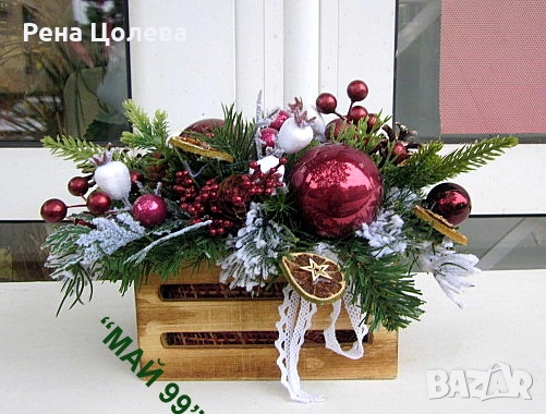 Коледна украса в дървена щайга