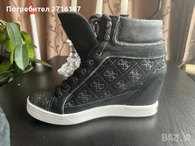 Дамски обувки на Guess