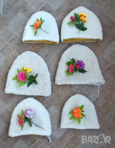 Мъжки бели калпаци за народно творчество