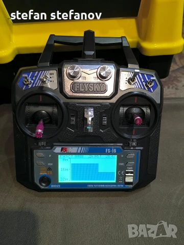 лодка за захранка с гпс и дълбокомер, снимка 2 - Стръв и захранки - 53029030