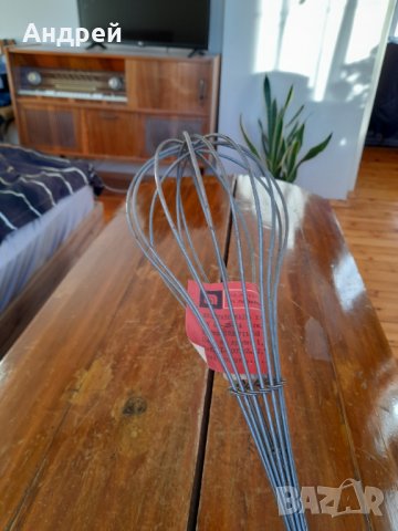 Стара яйцеразбивалка, снимка 2 - Други ценни предмети - 35571173