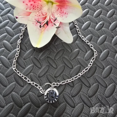 колие от медицинска стомана в кутия Bvlgari chanel , снимка 4 - Колиета, медальони, синджири - 51147065