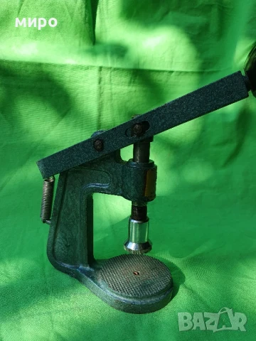  Машинка за поставяне на копчета, снимка 2 - Други инструменти - 51019130