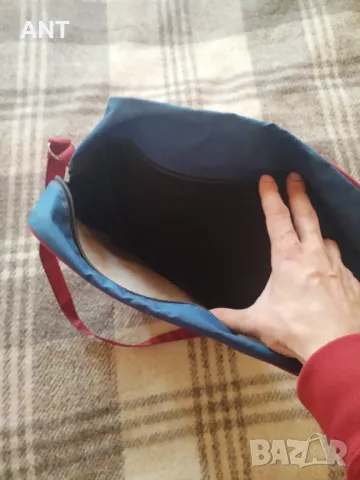 Ученическа чанта от 90-те, снимка 2 - Чанти - 47648443