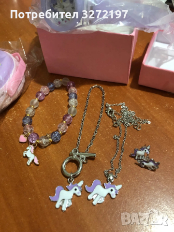 Нов ДАМСКИ кварцов часовник с еднорог + комплект аксесоари за еднорог 5 бр./комплект, снимка 9 - Детски - 44804123