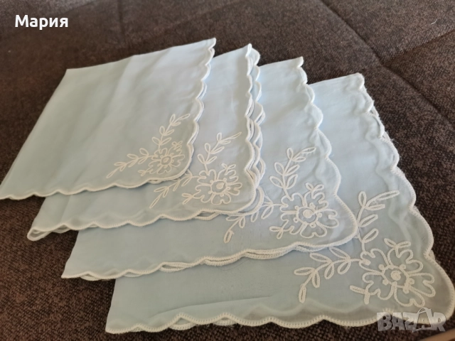 Текстилни салфетки за сервиране 