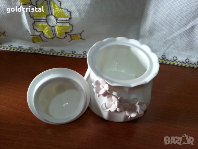 Български костен порцелан Бононя захарница , снимка 2 - Антикварни и старинни предмети - 42769440