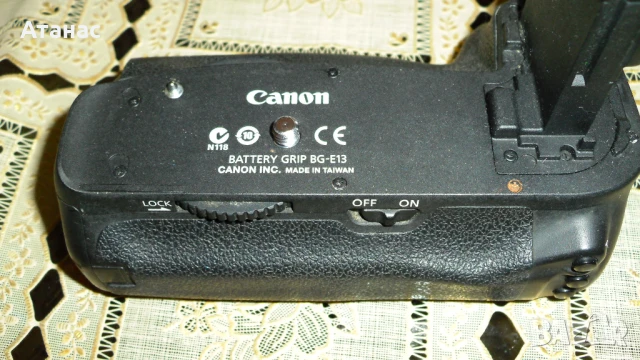 Грип за батерии Canon BG-E13 Battery Grip за 6D, снимка 2 - Чанти, стативи, аксесоари - 51425557