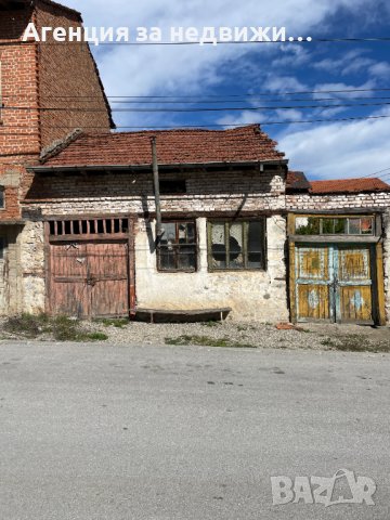 ПРОДАВА КЪЩА, снимка 2 - Етаж от къща - 40195276