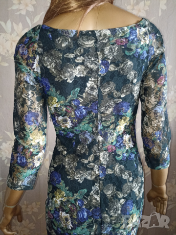 Rinascimento S- Елегантна  италианска рокля от стегнат тюл с флорален принт , снимка 4 - Рокли - 44684944