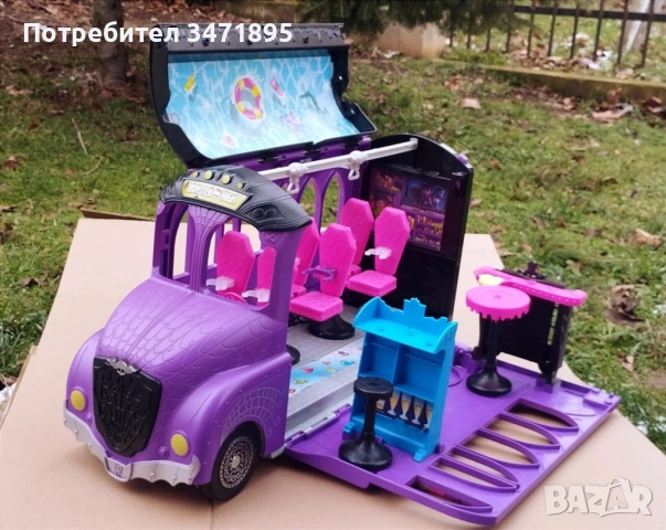 Парти-автобус с бар за кукли Монстър Хай и Барби / Monster High Bus, снимка 4 - Кукли - 53115633