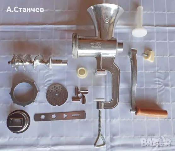 Ръчна месомелачка номер 8 с приставка за сладки, снимка 4 - Други - 56246698