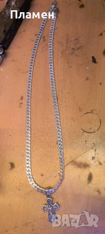 Сребърният синджир е с медальон или кръст, снимка 4 - Колиета, медальони, синджири - 51937837