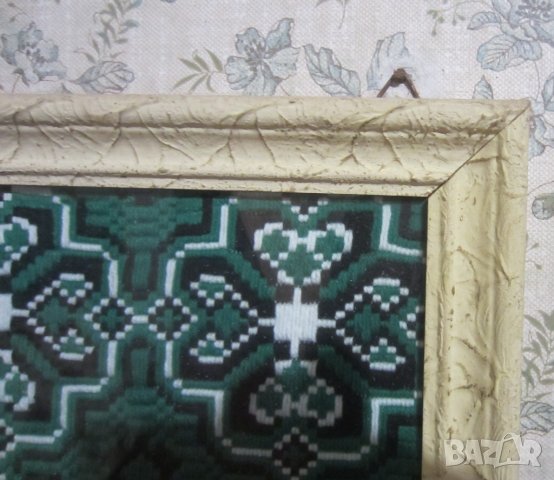 2 бр. бродиран зелен ковьор,  ковьори с рамка и стъкло, снимка 2 - Други - 30193822