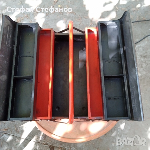 метален куфар за инструменти