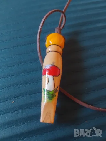 Свирка -  дървена ръчно рисувана с кожена връзка, снимка 2 - Други - 49144555