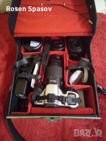 Фотографски комплект Minolta Dynax 500si – 3 обектива, светкавица и чанта