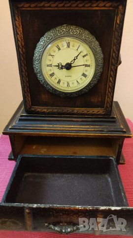 Настолен ретро часовник. , снимка 4 - Антикварни и старинни предмети - 39701739