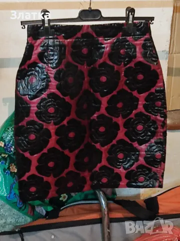 Дрехи на килограм Якета Палта Блузи Ризи Панталони Поли Рокли Тениски и фланелки... Обувки , снимка 10 - Поли - 50309620