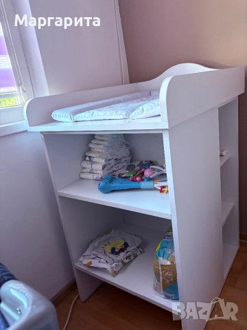 Бебешки скрин с повивалник