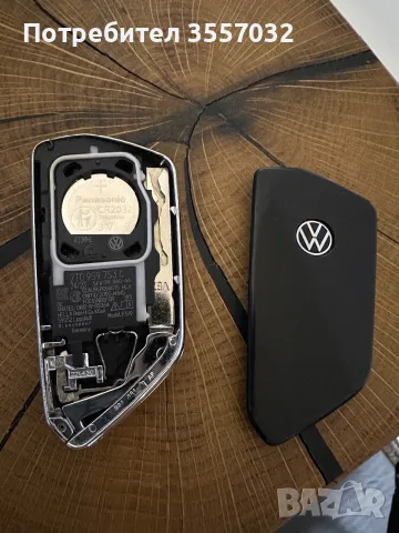 Оригинален Смарт Ключ за VW Multivan T7 / ID. Buzz (5 бутона), снимка 3 - Части - 56058093