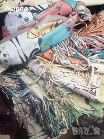 Нови Пролетни меки шалове с котета 🐈, 🐶 кучета и цветя 💐 . Дължина 180 см/70 см ширина, снимка 11 - Шалове - 38967880