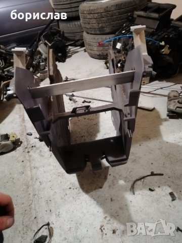 Средна конзола за Мерцедес А класа