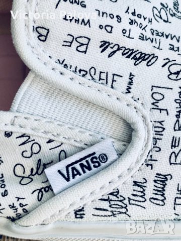 Скъпи маркови гуменки(slip-on) VANS, снимка 4 - Дамски ежедневни обувки - 37735810