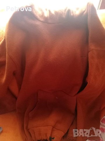 Два нови суичъра - С размер , снимка 5 - Суичъри - 38010487