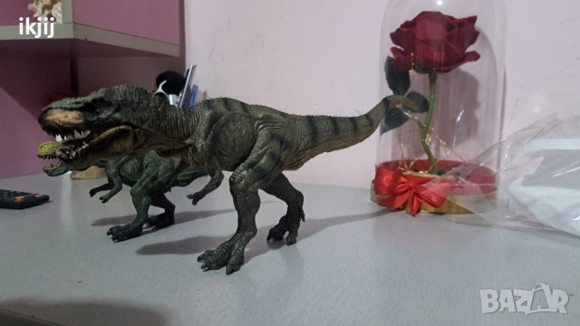 Продавам Играчки Динозавър, снимка 2 - Фигурки - 52461134