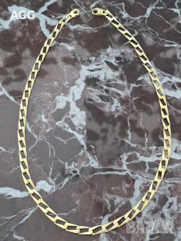 Стилен златен комплект, снимка 2 - Бижутерийни комплекти - 50590231