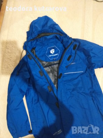 Водонепромокаемо есенно яке