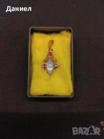 Винтидж висулка за гердан