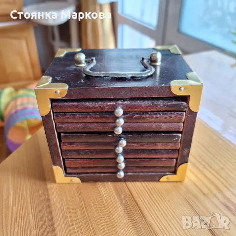 Подложки за чаши в дървена кутия