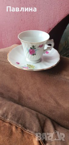 Малки порцеланови чашки