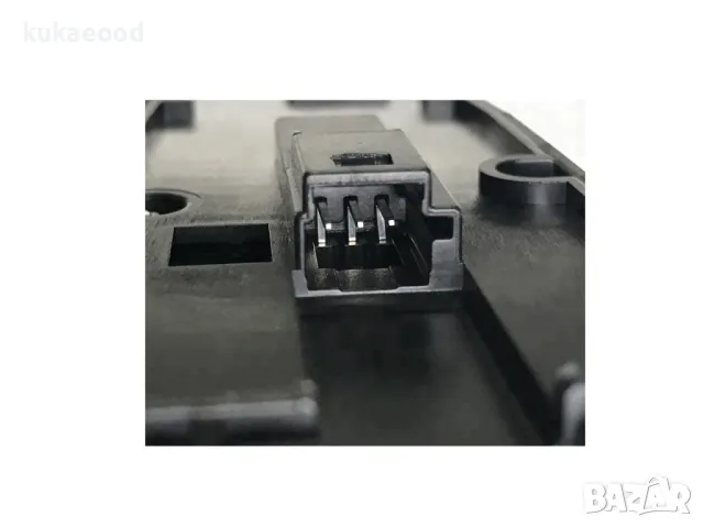 Бутони за ел стъкла Mercedes C-Class W205, снимка 3 - Части - 47375427