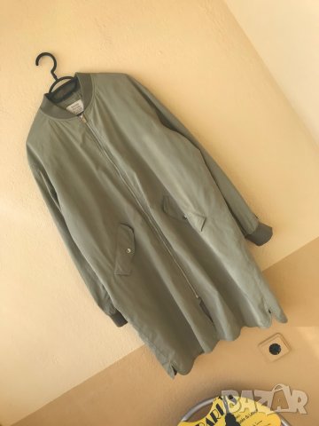 Тънко яке Bershka- L, снимка 7 - Палта, манта - 30326126