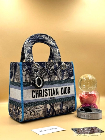 чанти christian dior 23х20см, снимка 4 - Чанти - 51457997
